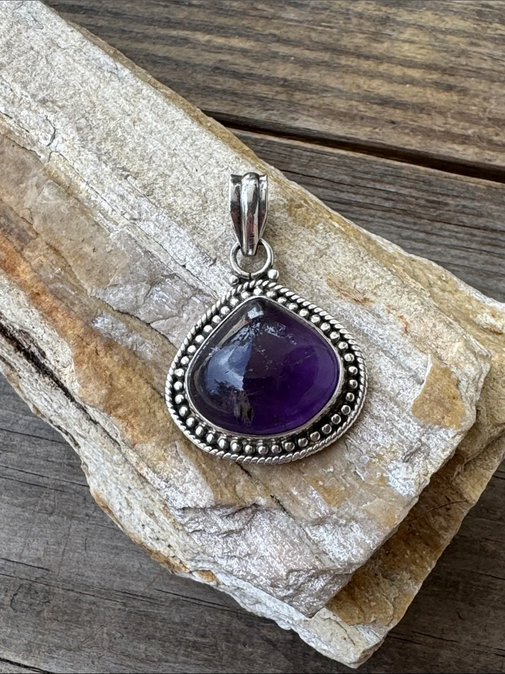 Sterling Silver Pendant with Amethyst